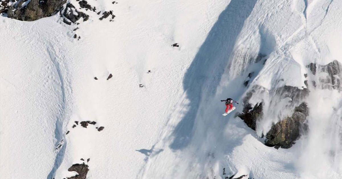 Annie boulanger snowboarding